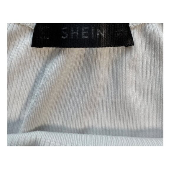 Shein Simple Cream Cropped Cami - Picture 3 of 3